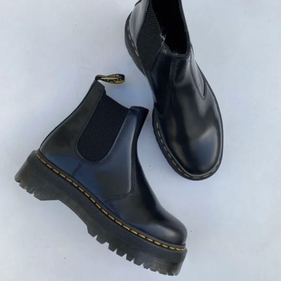 Platform Dr. Martens Boots